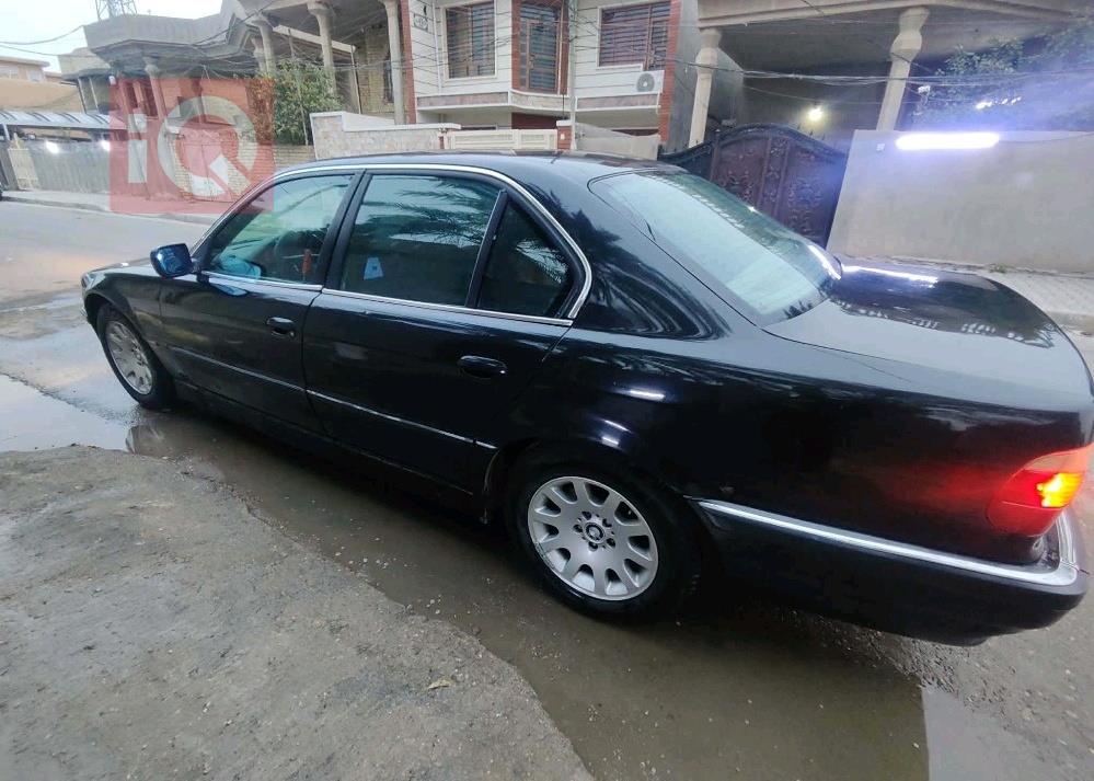 بي ام دبليو الفئة 7